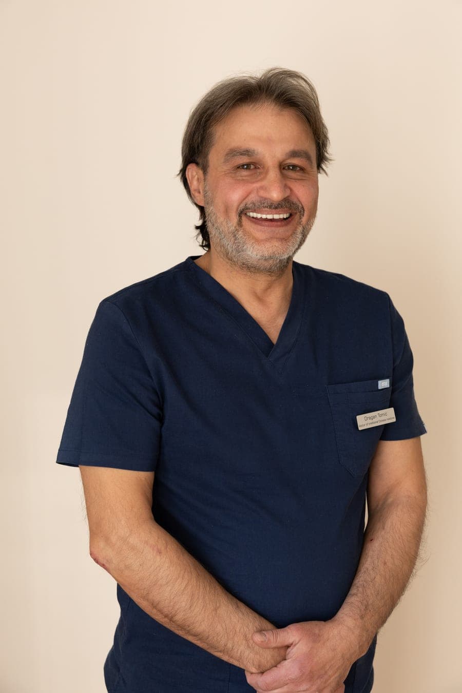 Dr Dragan Tomić